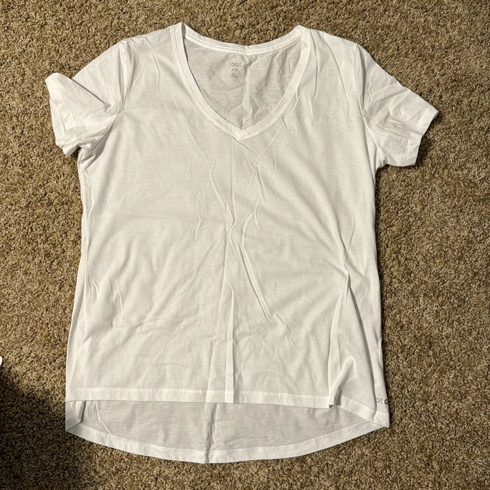 DSG t-shirt, NWOT, XXL